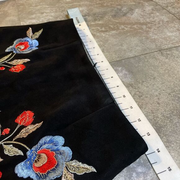 forever 21 black velvet floral embroidered mini skirt size small - Picture 6 of 7